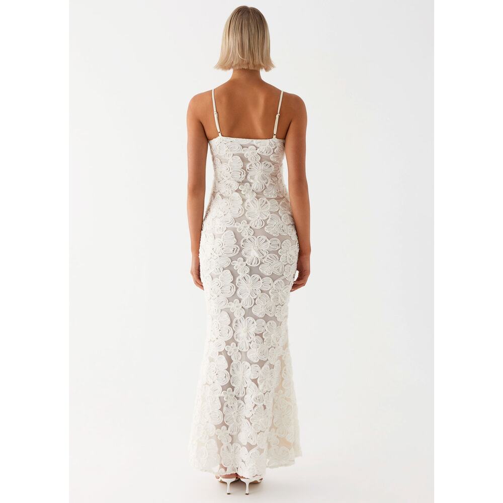 Peppermayo That Girl Maxi Dress 3D Florals Sweetheart Neckline Bridal Preppy - Picture 3 of 14